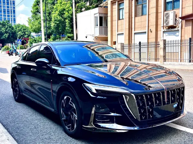 Hongqi H6 — Фото автомобиля 3