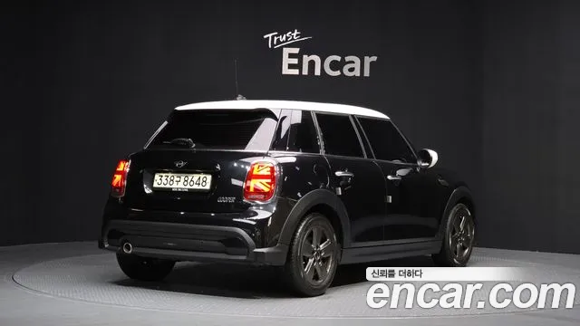 Mini Cooper Cooper 5 дверей Classic — Фото автомобиля 2