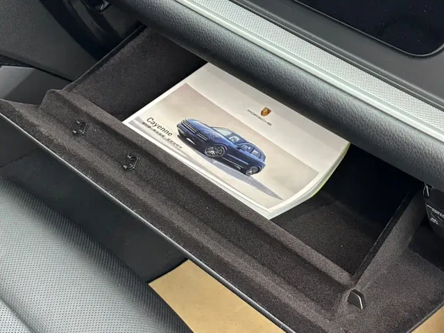 Porsche Cayenne — Фото автомобиля 28