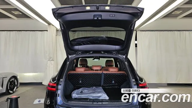 Genesis GV70 2.5T Бензин AWD — Фото автомобиля 18