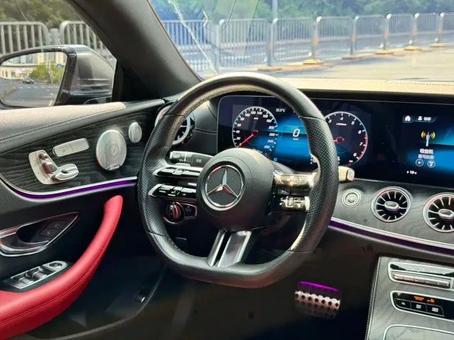Mercedes-Benz E-Class — Фото автомобиля 8