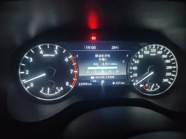 Nissan Qashqai — Фото автомобиля 12