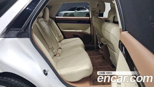 Hyundai Grandeur GN7 — Фото автомобиля 17