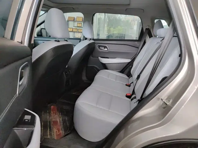 Nissan X-Trail — Фото автомобиля 12