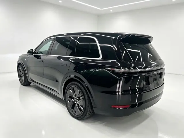 Li Auto Li Xiang L9 2024 Model Ultra — Фото автомобиля 3