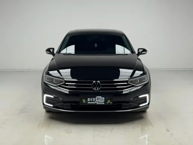 Volkswagen Magotan — Фото автомобиля 2