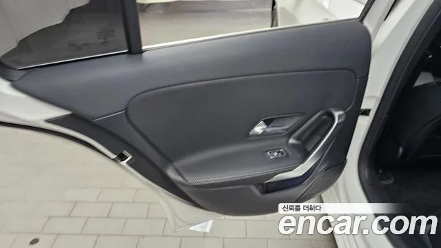 Mercedes-Benz A-Class — Фото автомобиля 25