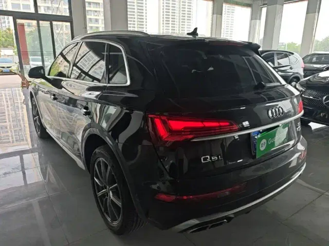 Audi Audi Q5L 2022 45T Luxury Dynamic — Фото автомобиля 4
