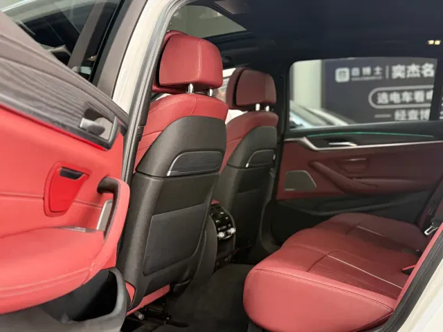 BMW 5 Series — Фото автомобиля 6