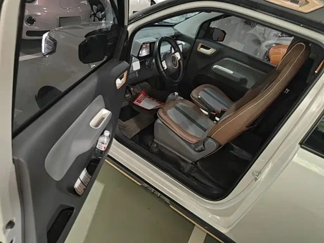 Wuling Hongguang Mini EV — Фото автомобиля 15