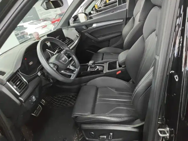 Audi Q5L — Фото автомобиля 14
