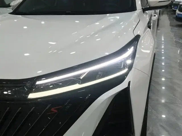 Changan CS75 Plus — Фото автомобиля 23