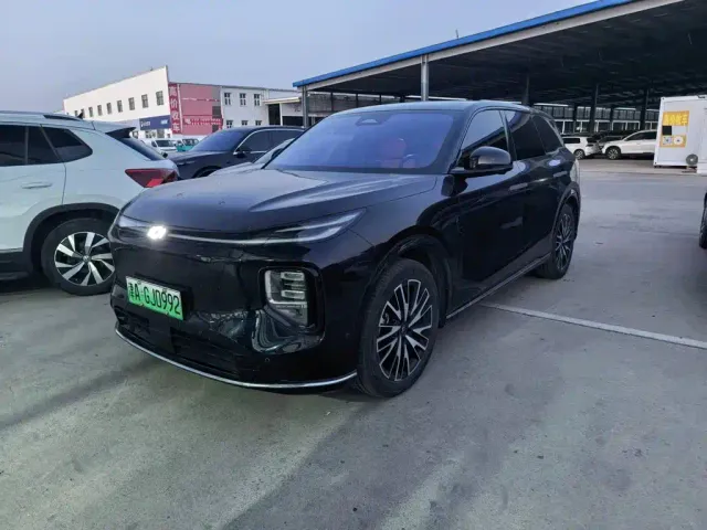 Фотография автомобиля — Changan Qiyuan Q07