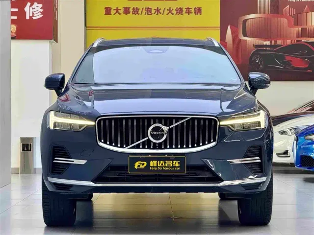 Volvo XC60 — Фото автомобиля 2