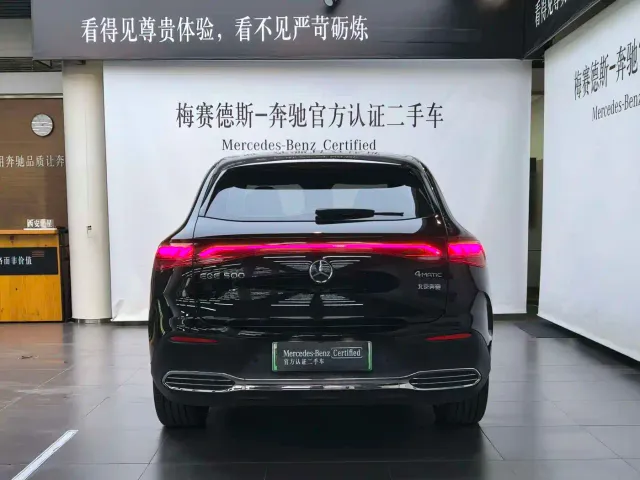 Mercedes-Benz EQE SUV — Фото автомобиля 5
