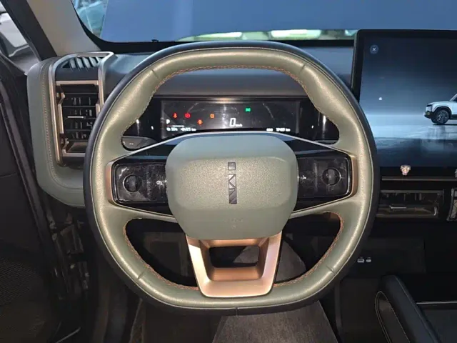 iCAR 03 — Фото автомобиля 10