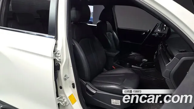KG_Mobility_Ssangyong Rexton Новый Rexton Sport Khan Дизель 2.2 4WD — Фото автомобиля 24