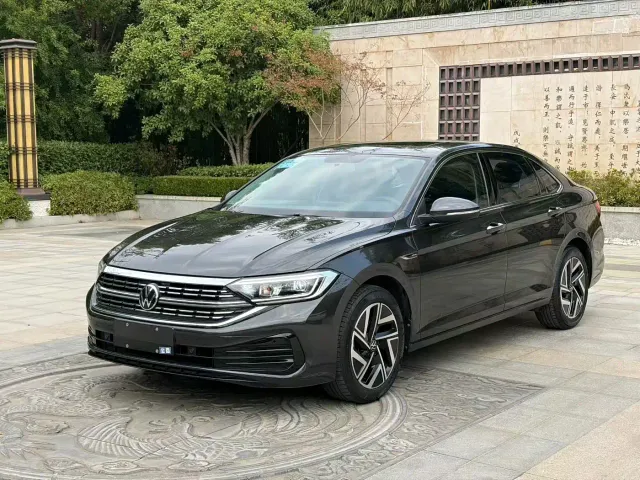 Фотография автомобиля — Volkswagen Sagitar