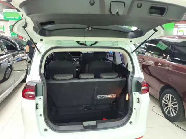 GAC Trumpchi M6 — Фото автомобиля 18