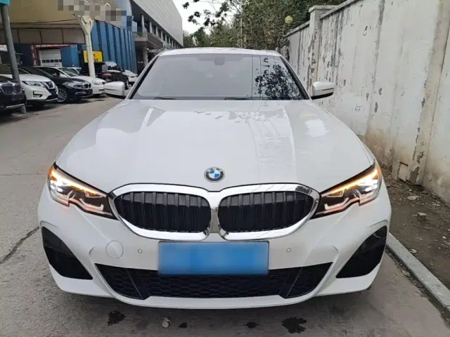 BMW 3 Series — Фото автомобиля 2