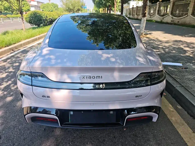Xiaomi SU7 — Фото автомобиля 5