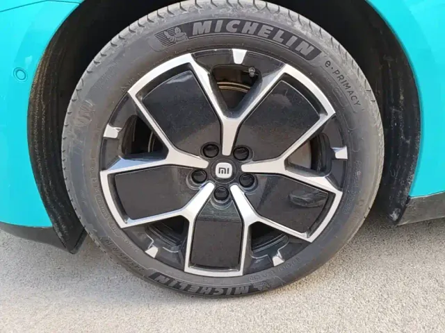 Xiaomi SU7 — Фото автомобиля 22