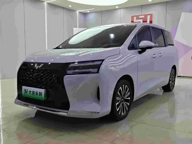 Фотография автомобиля — Wuling Starlight 730