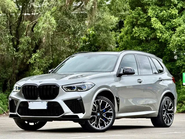 Фотография автомобиля — BMW X5 M