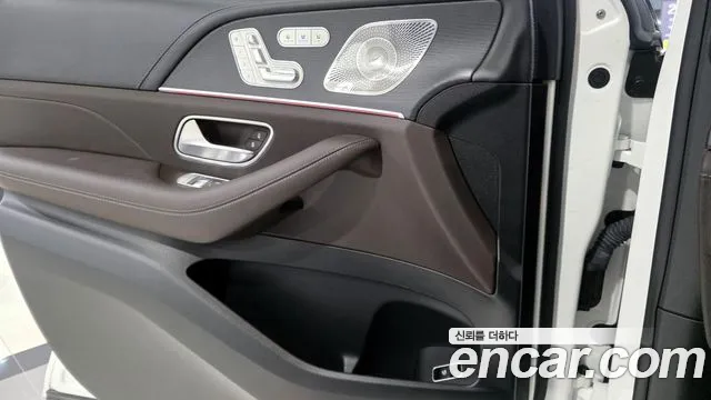 Mercedes-Benz GLE-Class — Фото автомобиля 19