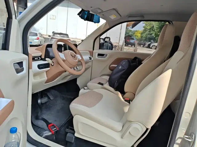 Wuling Hongguang Mini EV — Фото автомобиля 16