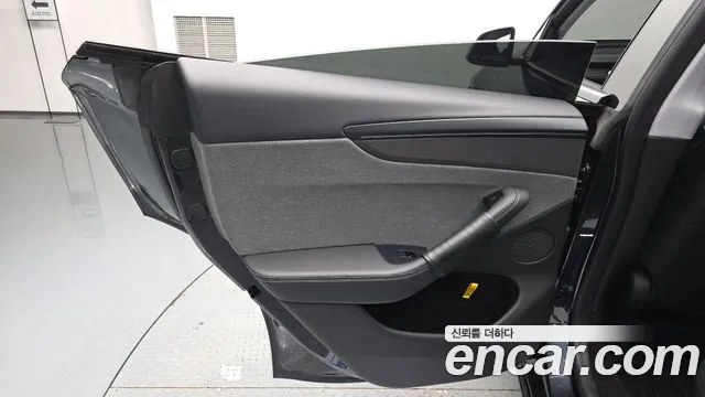 Tesla Model Y Модель Y — Фото автомобиля 24