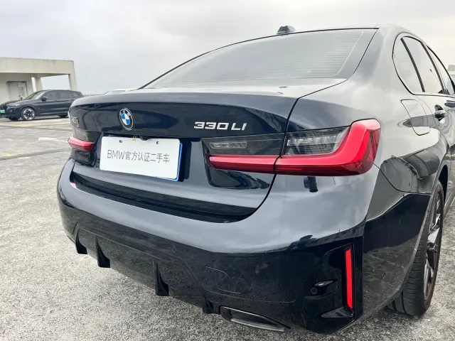 BMW 3 Series — Фото автомобиля 17