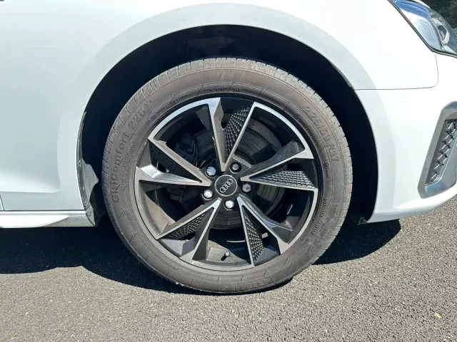 Audi A4L — Фото автомобиля 8