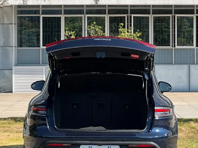 Porsche Macan — Фото автомобиля 8