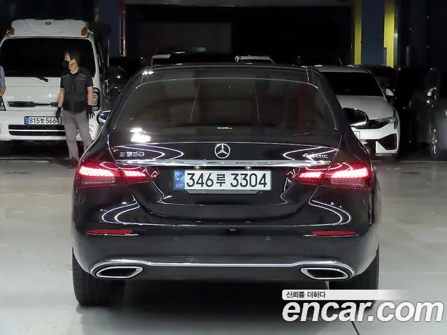 Mercedes-Benz E-Class E-класс W213 E350 4MATIC Exclusive — Фото автомобиля 4