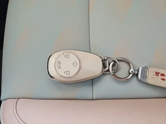 Leapmotor T03 — Фото автомобиля 8