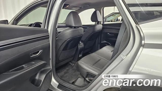 Hyundai Tucson Tucson (NX4) Бензин 1.6 турбо 2WD — Фото автомобиля 26