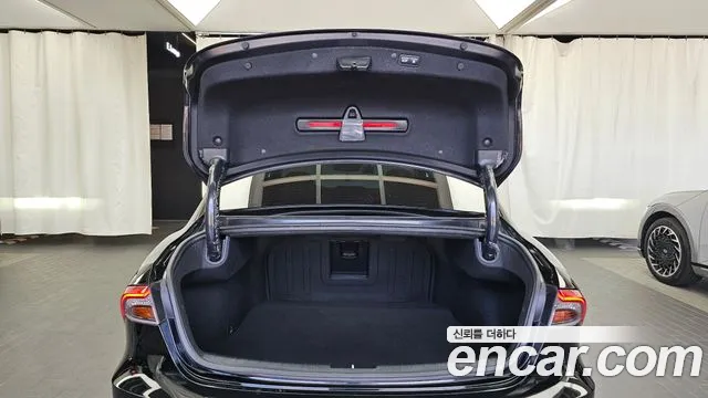 Hyundai Grandeur New — Фото автомобиля 26