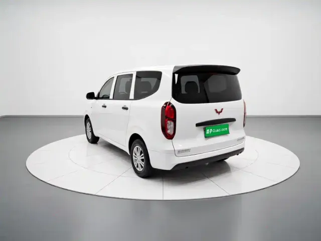 Wuling Hongguang — Фото автомобиля 4