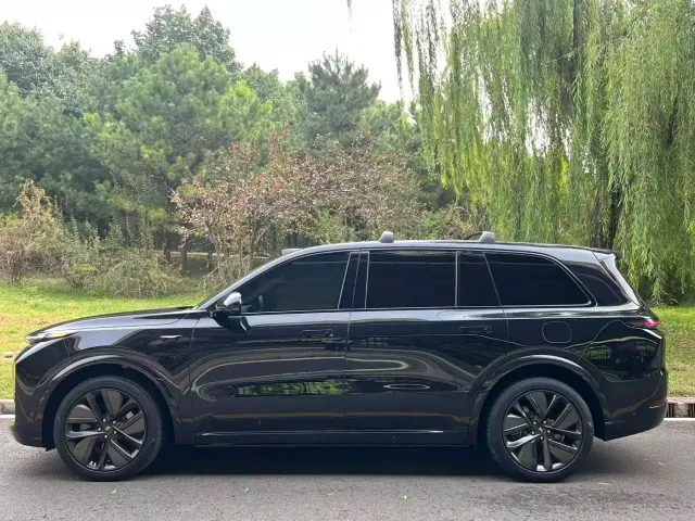 Li Auto L9 — Фото автомобиля 2