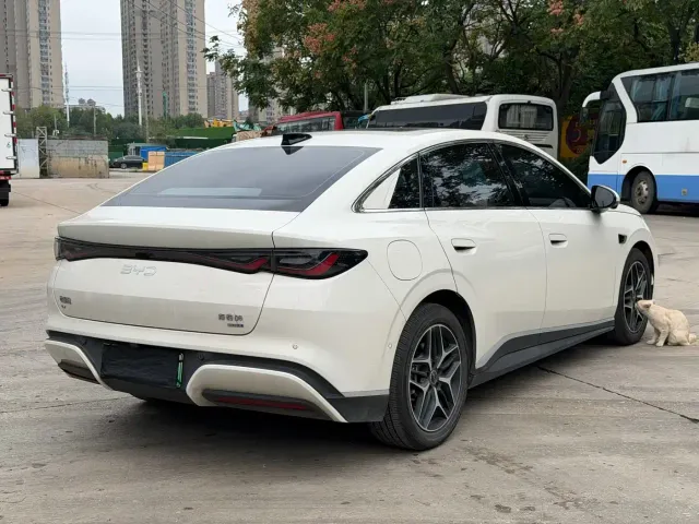 BYD Seal 06 — Фото автомобиля 9