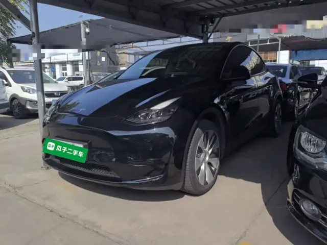 Фотография автомобиля — Tesla Model Y