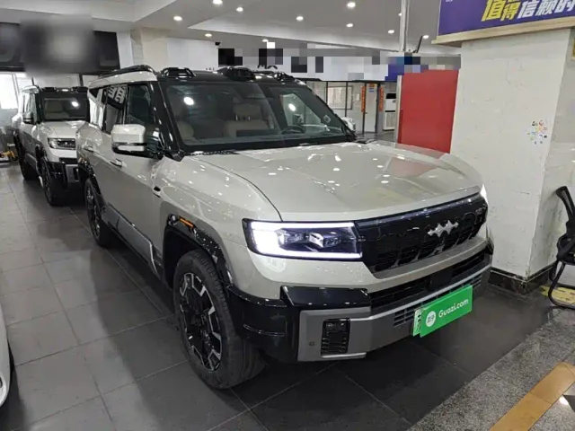 BYD FangChengBao Leopard 8 — Фото автомобиля 3