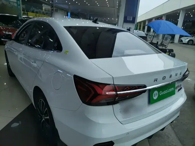 Roewe i5 — Фото автомобиля 22