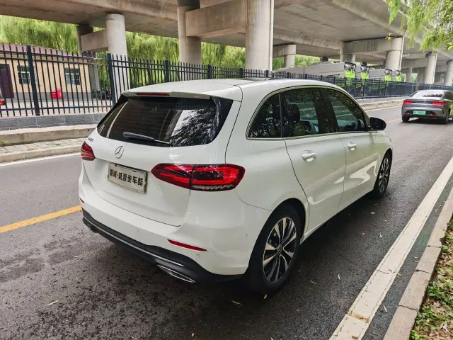Mercedes-Benz B-Class — Фото автомобиля 11