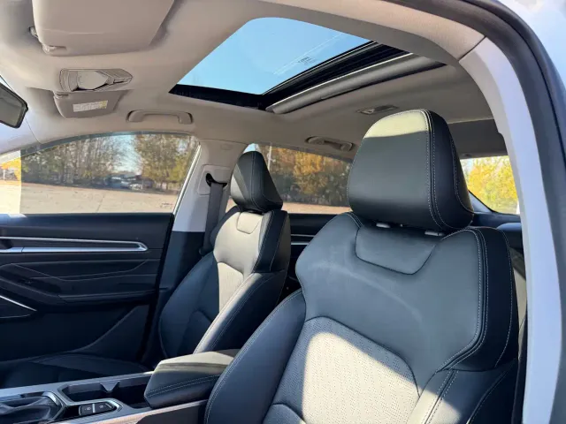 Geely Emgrand — Фото автомобиля 16