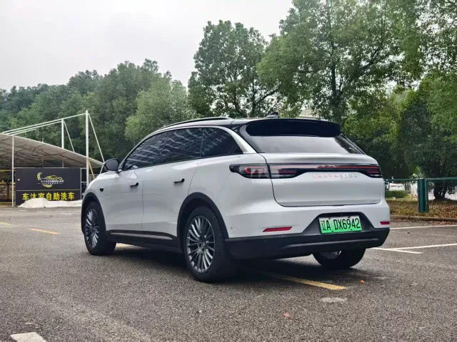 Leapmotor C11 — Фото автомобиля 9