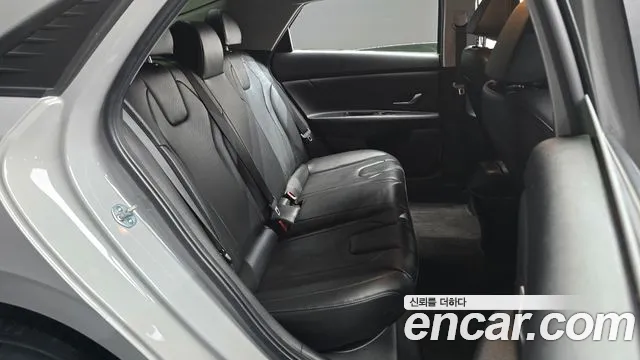 Hyundai Avante CN7 — Фото автомобиля 17