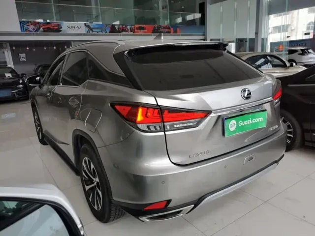 Lexus RX — Фото автомобиля 4