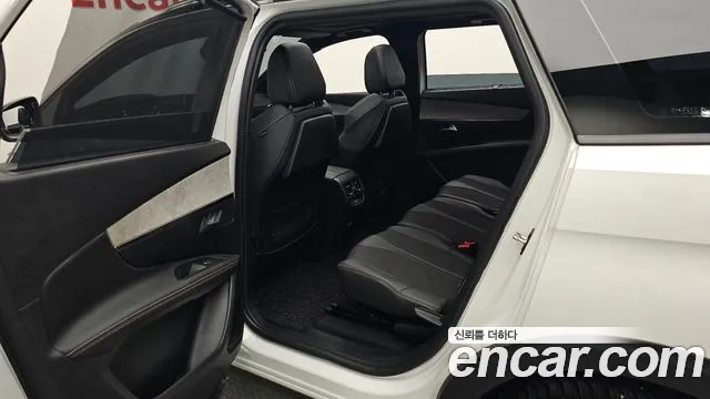 Peugeot 5008 — Фото автомобиля 22